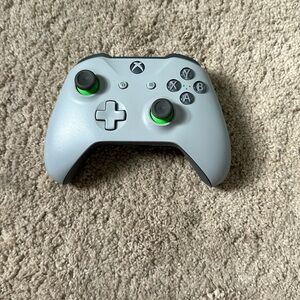 Xbox Wireless Controller (Tested: Working Perfectly)